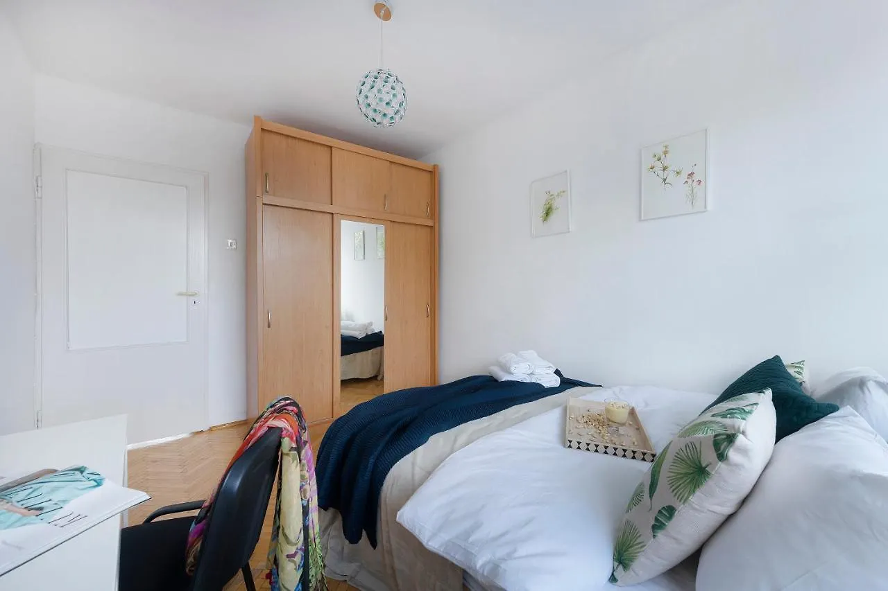 P&O Service Apartments Belwederska ワルシャワ